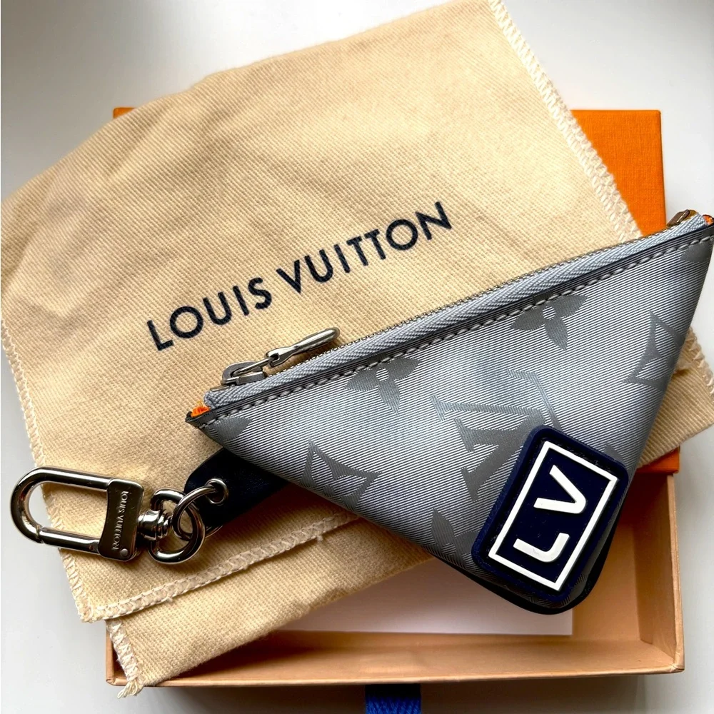 Louis Vuitton triangle key pouch limited edition titanium monogram canvas gray